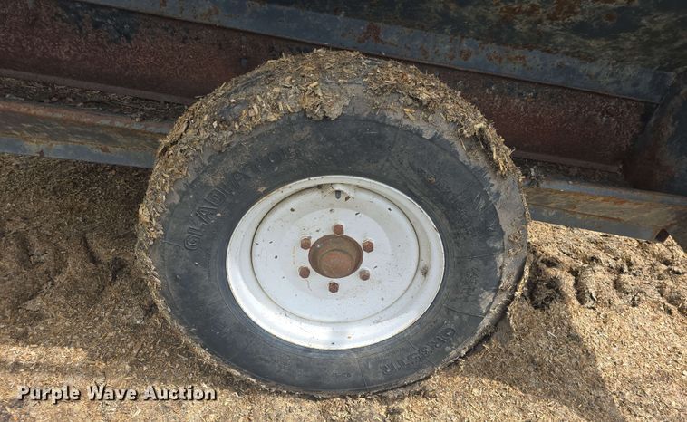 image for item EK5197 (2) L-H creep feeders