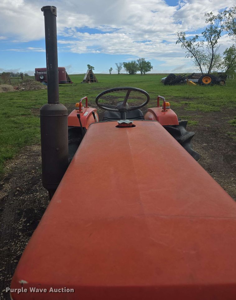 image for item EK5220 Yanmar YM2210 tractor