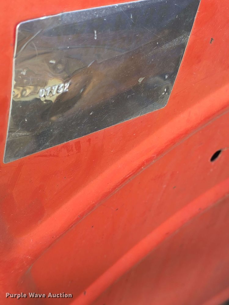 image for item EK5220 Yanmar YM2210 tractor