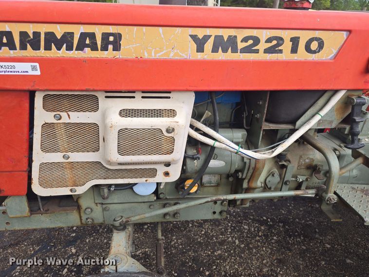 image for item EK5220 Yanmar YM2210 tractor