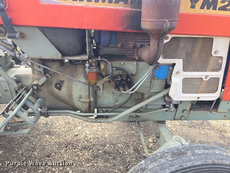 image for item EK5220 Yanmar YM2210 tractor