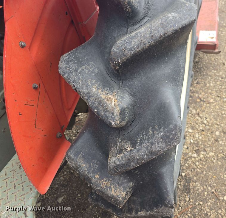 image for item EK5220 Yanmar YM2210 tractor