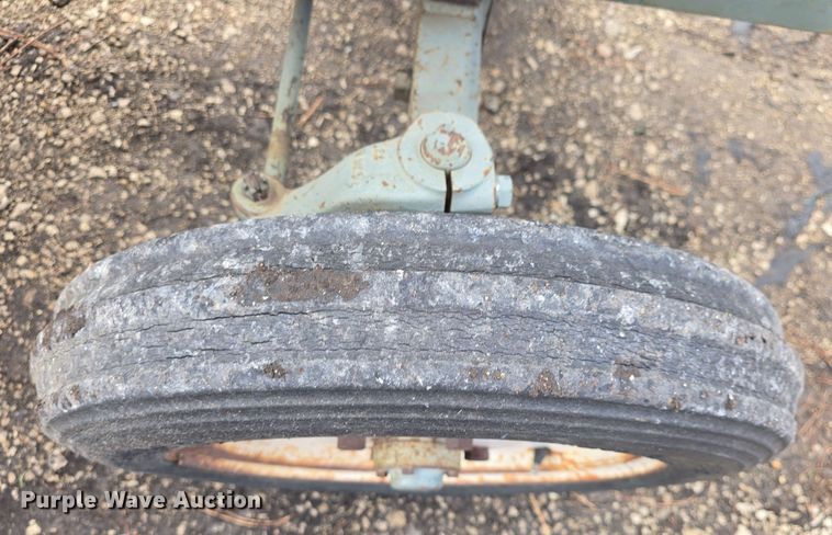 image for item EK5220 Yanmar YM2210 tractor