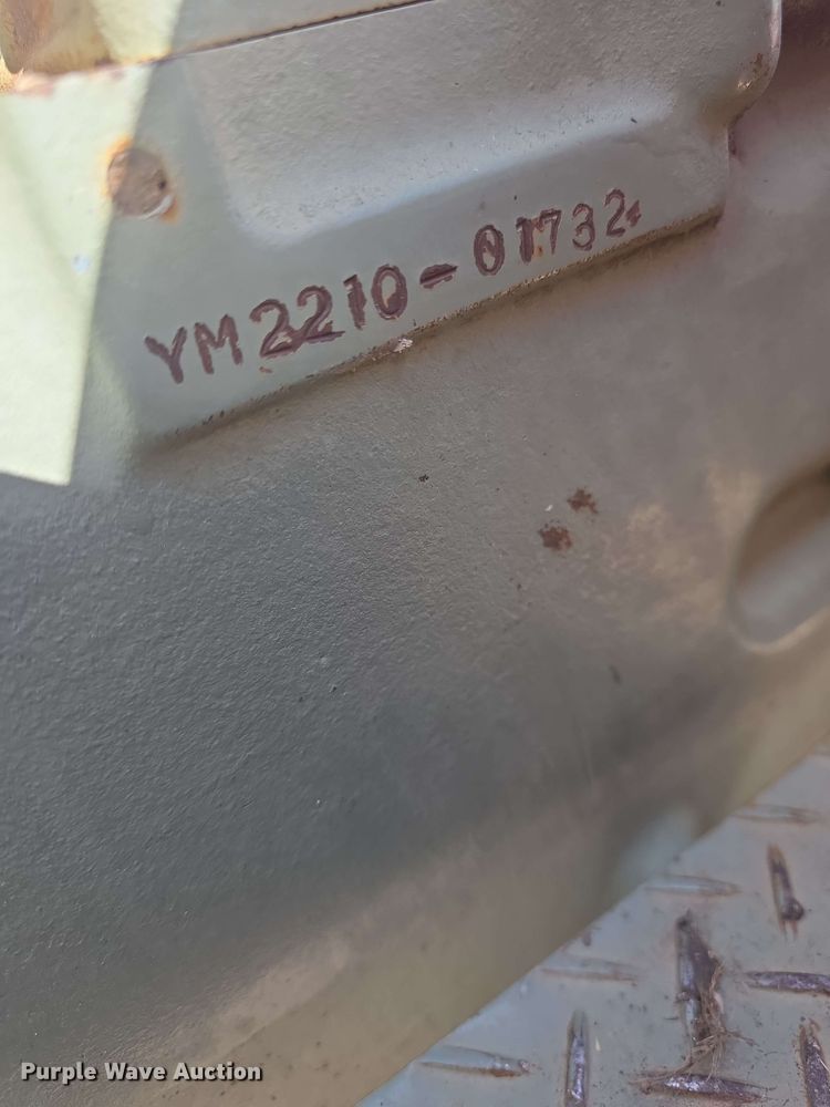 image for item EK5220 Yanmar YM2210 tractor