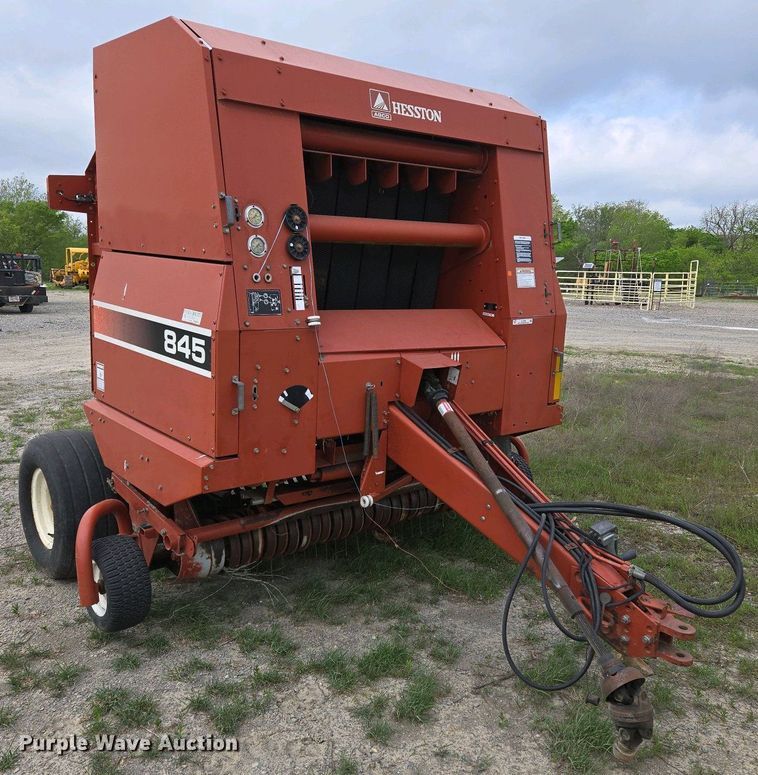 image for item EL2008 Hesston 845 round baler