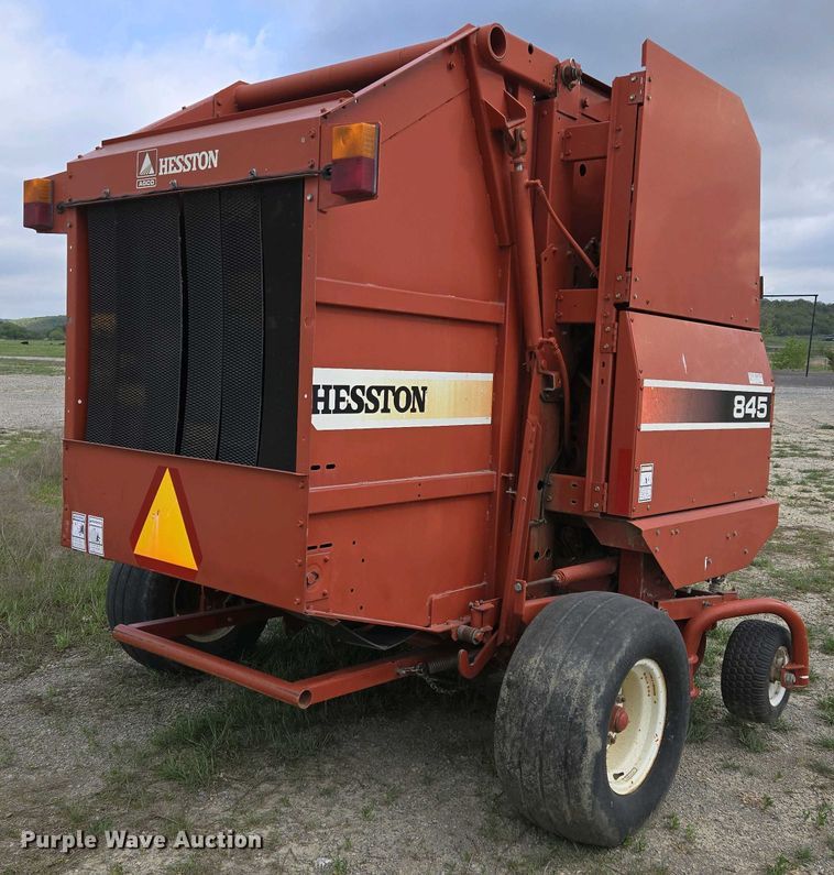 image for item EL2008 Hesston 845 round baler