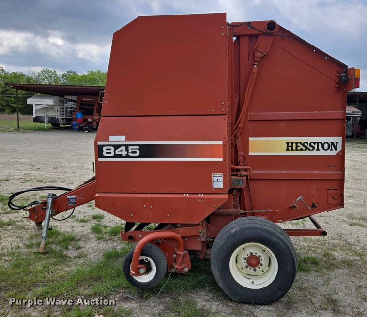 image for item EL2008 Hesston 845 round baler