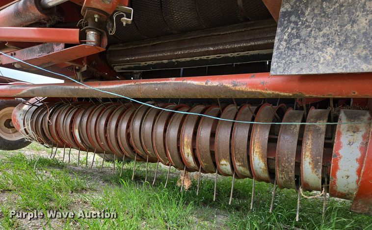 image for item EL2008 Hesston 845 round baler