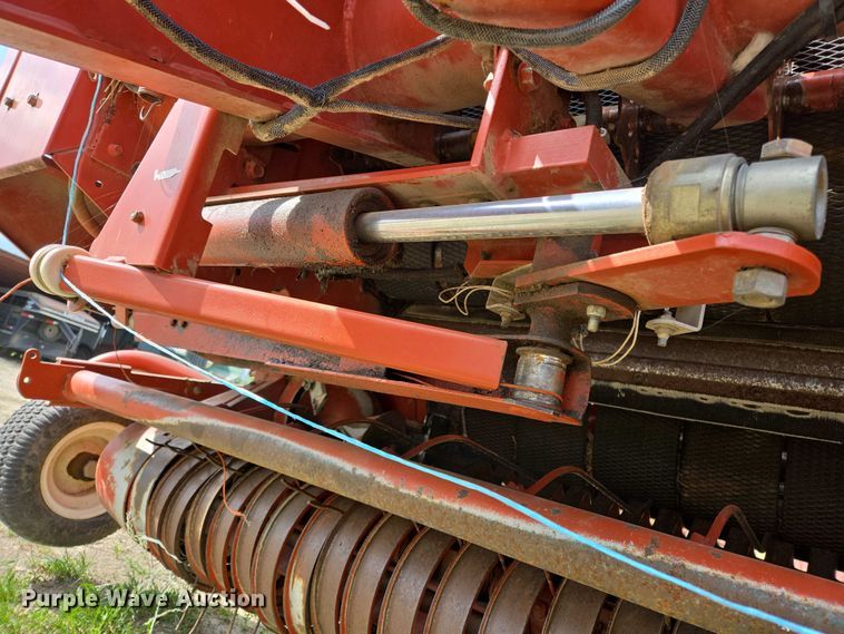 image for item EL2008 Hesston 845 round baler