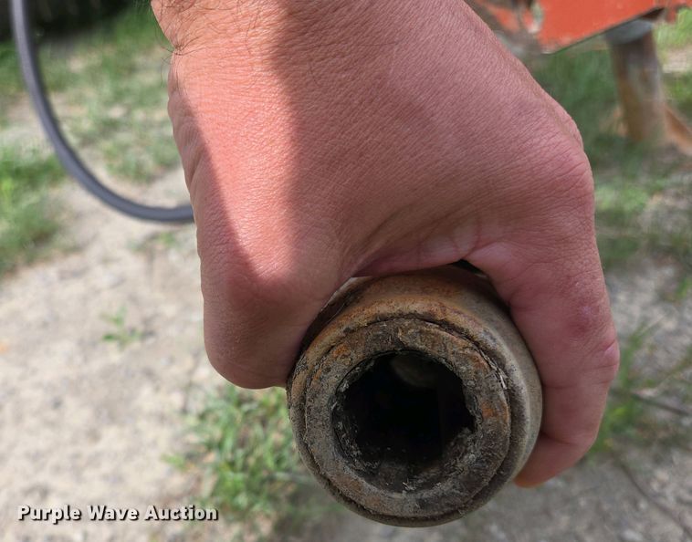 image for item EL2008 Hesston 845 round baler