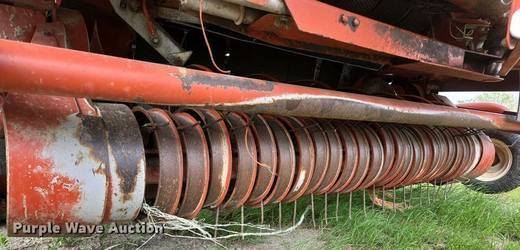 image for item EL2008 Hesston 845 round baler