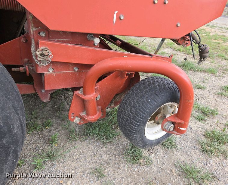 image for item EL2008 Hesston 845 round baler