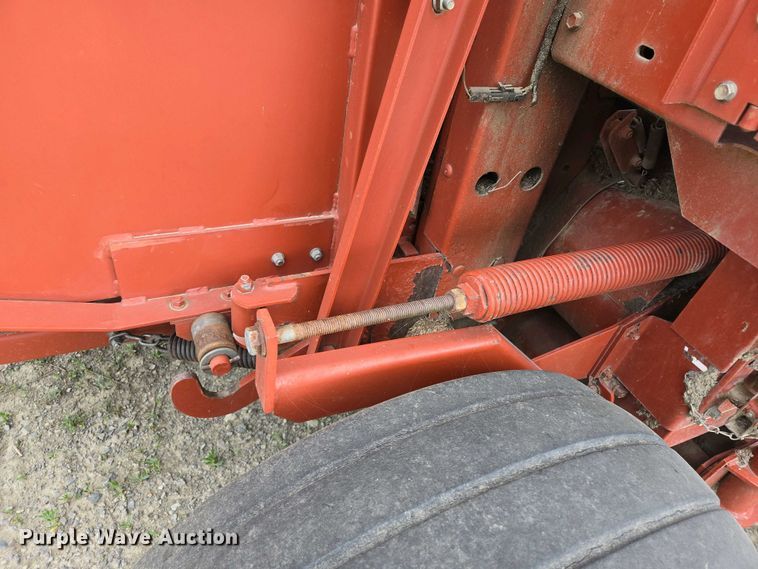 image for item EL2008 Hesston 845 round baler