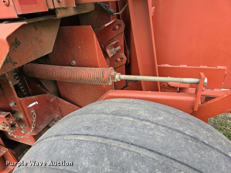 image for item EL2008 Hesston 845 round baler
