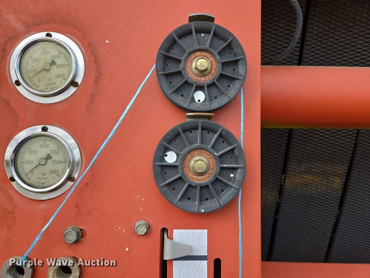 image for item EL2008 Hesston 845 round baler