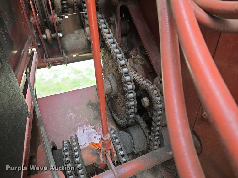 image for item EL2008 Hesston 845 round baler