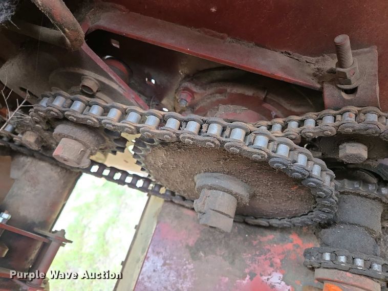 image for item EL2008 Hesston 845 round baler