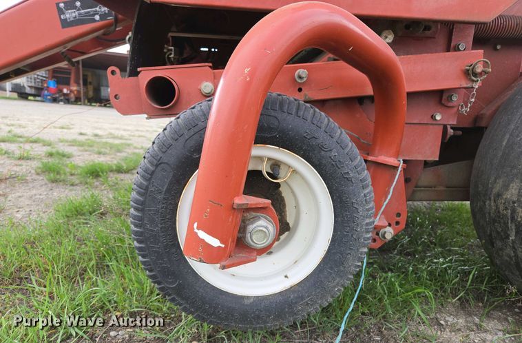 image for item EL2008 Hesston 845 round baler