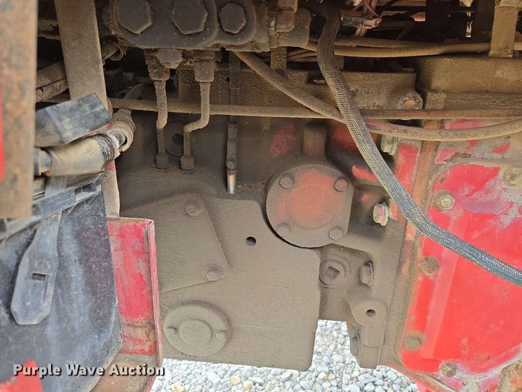 image for item EL2057 1980 International Harvester Hydro 186 tractor