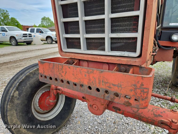 image for item EL2057 1980 International Harvester Hydro 186 tractor