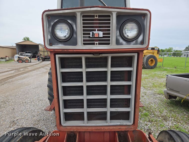 image for item EL2057 1980 International Harvester Hydro 186 tractor