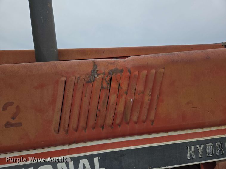 image for item EL2057 1980 International Harvester Hydro 186 tractor