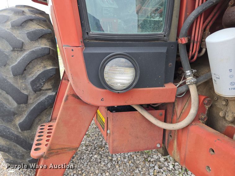 image for item EL2057 1980 International Harvester Hydro 186 tractor