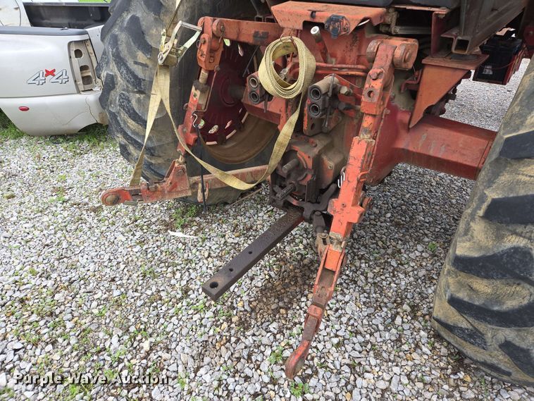 image for item EL2057 1980 International Harvester Hydro 186 tractor