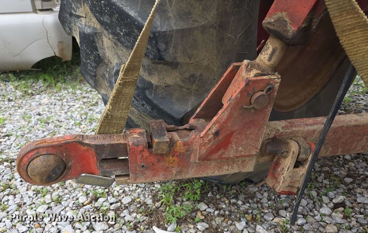 image for item EL2057 1980 International Harvester Hydro 186 tractor