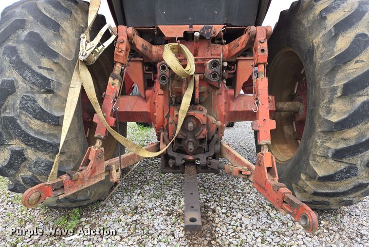 image for item EL2057 1980 International Harvester Hydro 186 tractor