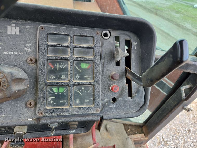 image for item EL2057 1980 International Harvester Hydro 186 tractor