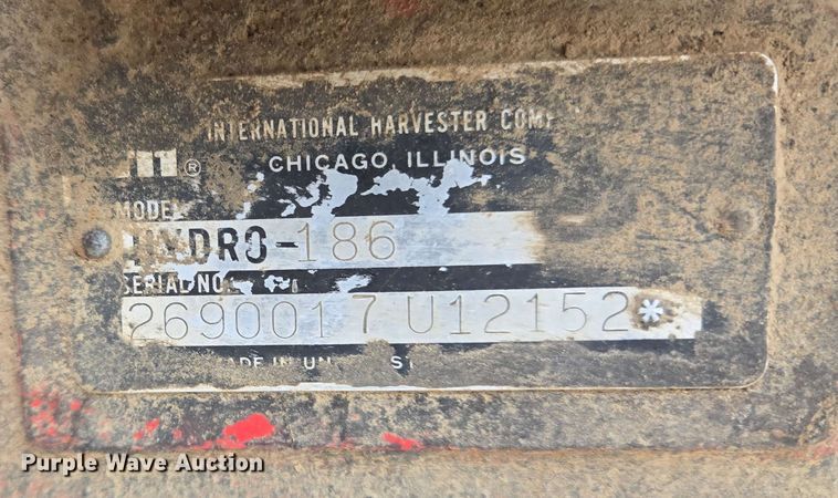 image for item EL2057 1980 International Harvester Hydro 186 tractor