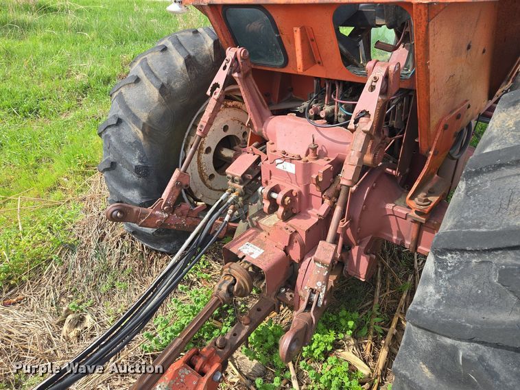 image for item EM7161 1974 Allis-Chalmers 7040 tractor