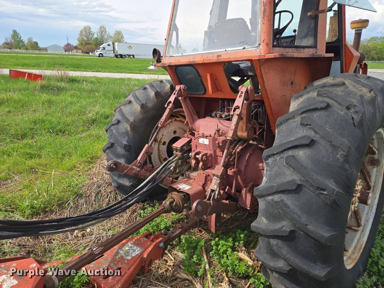image for item EM7161 1974 Allis-Chalmers 7040 tractor