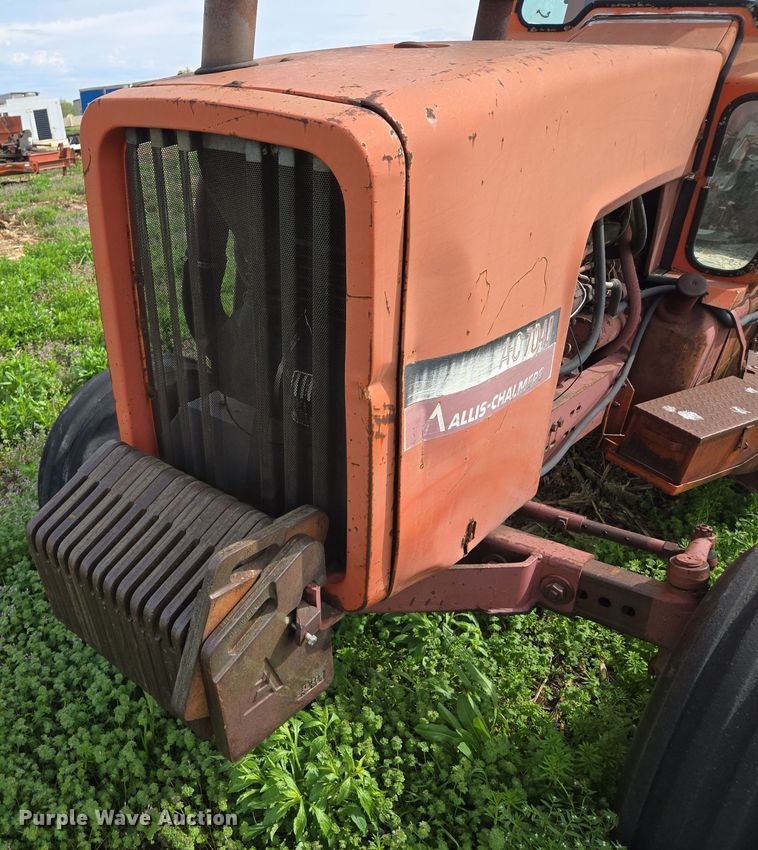 image for item EM7161 1974 Allis-Chalmers 7040 tractor