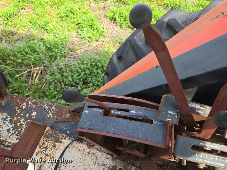 image for item EM7161 1974 Allis-Chalmers 7040 tractor