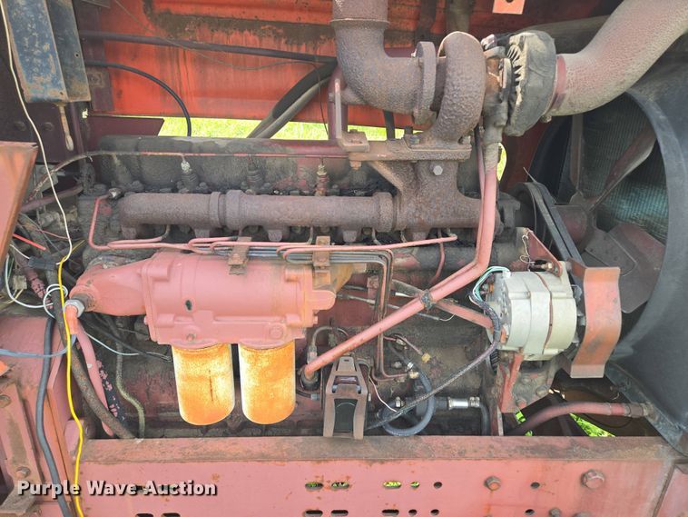 image for item EM7161 1974 Allis-Chalmers 7040 tractor