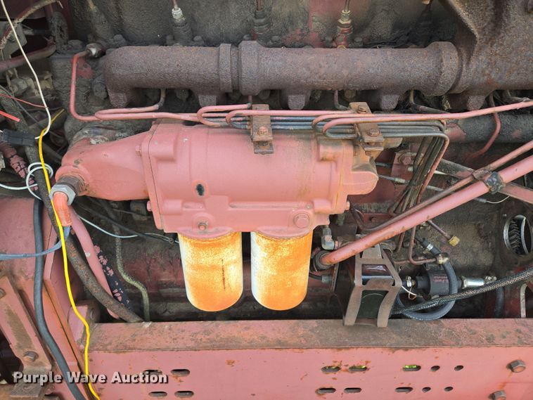 image for item EM7161 1974 Allis-Chalmers 7040 tractor