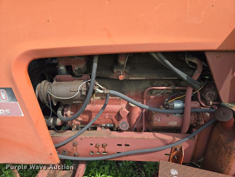 image for item EM7161 1974 Allis-Chalmers 7040 tractor