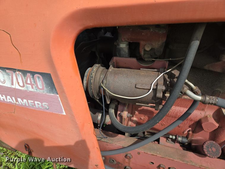 image for item EM7161 1974 Allis-Chalmers 7040 tractor