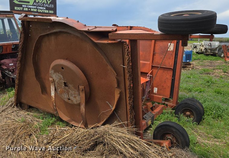 image for item EM7161 1974 Allis-Chalmers 7040 tractor