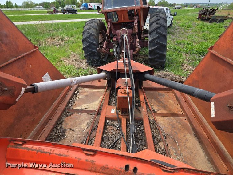 image for item EM7161 1974 Allis-Chalmers 7040 tractor