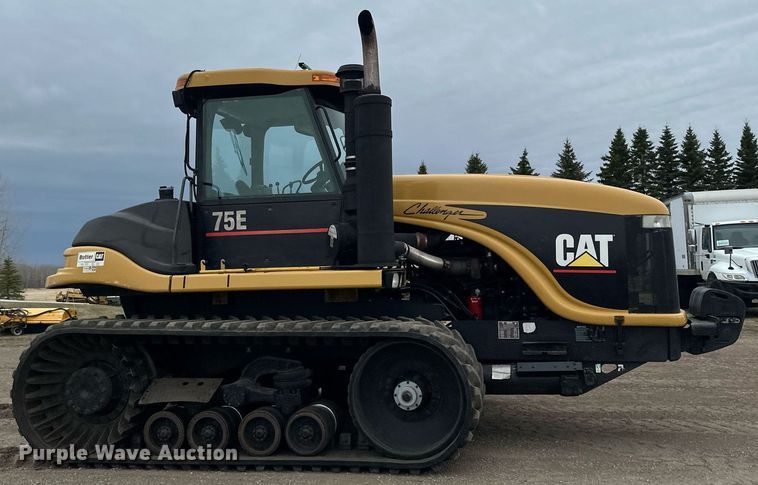 image for item EN3029 1998 Caterpillar Challenger 75E tractor
