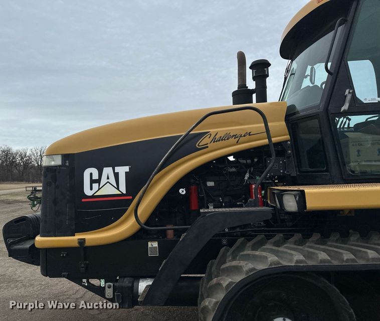 image for item EN3029 1998 Caterpillar Challenger 75E tractor