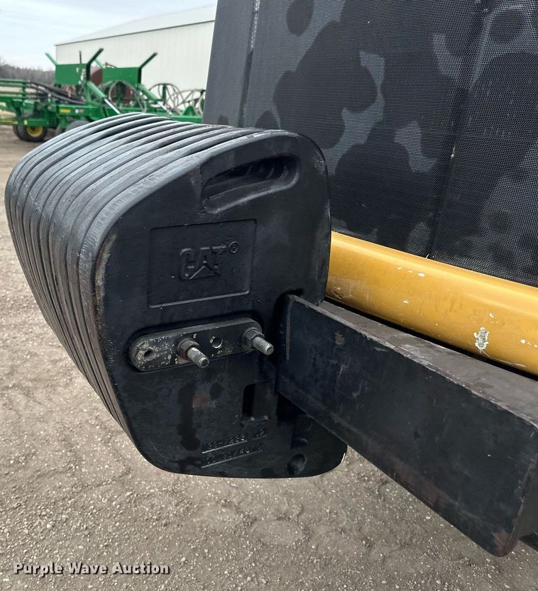 image for item EN3029 1998 Caterpillar Challenger 75E tractor