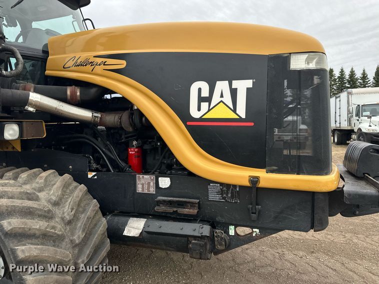 image for item EN3029 1998 Caterpillar Challenger 75E tractor