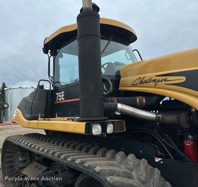 image for item EN3029 1998 Caterpillar Challenger 75E tractor