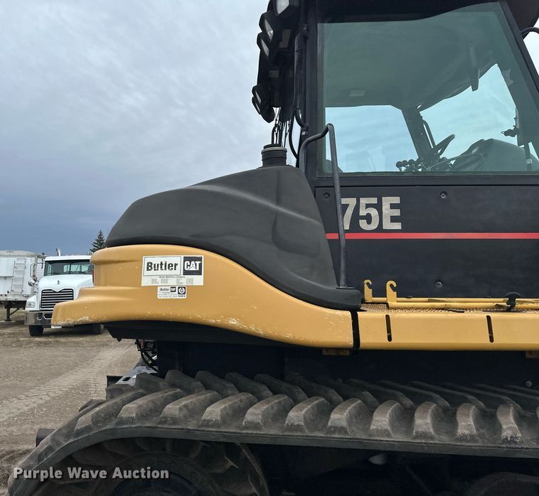 image for item EN3029 1998 Caterpillar Challenger 75E tractor