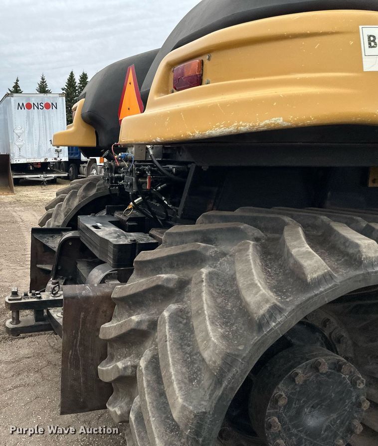 image for item EN3029 1998 Caterpillar Challenger 75E tractor