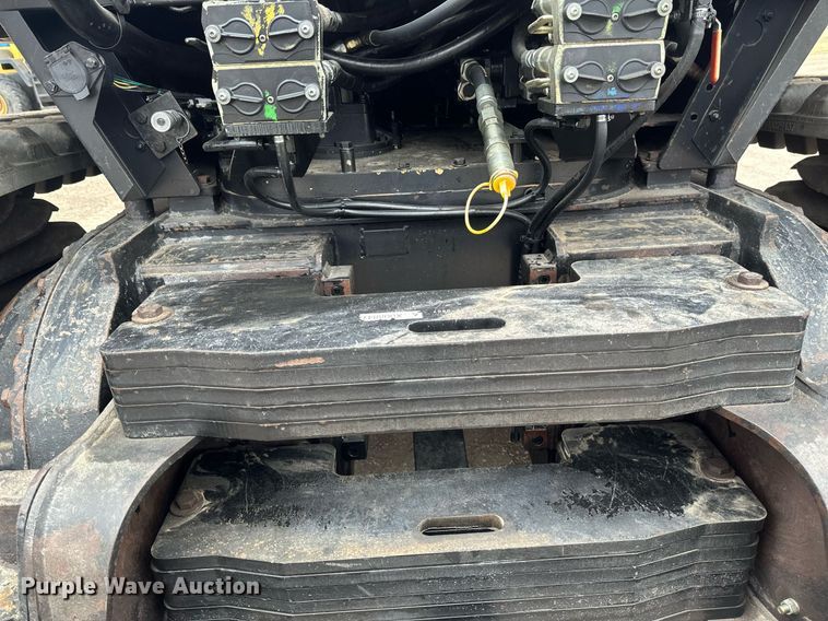 image for item EN3029 1998 Caterpillar Challenger 75E tractor